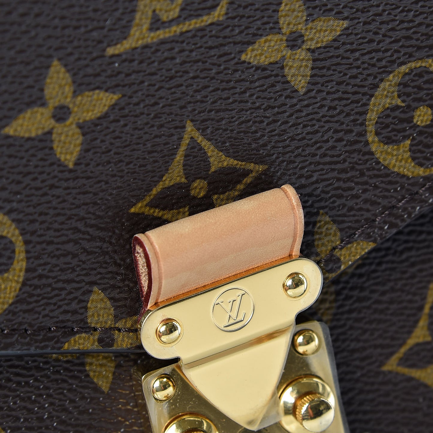 Monogram Pochette Metis