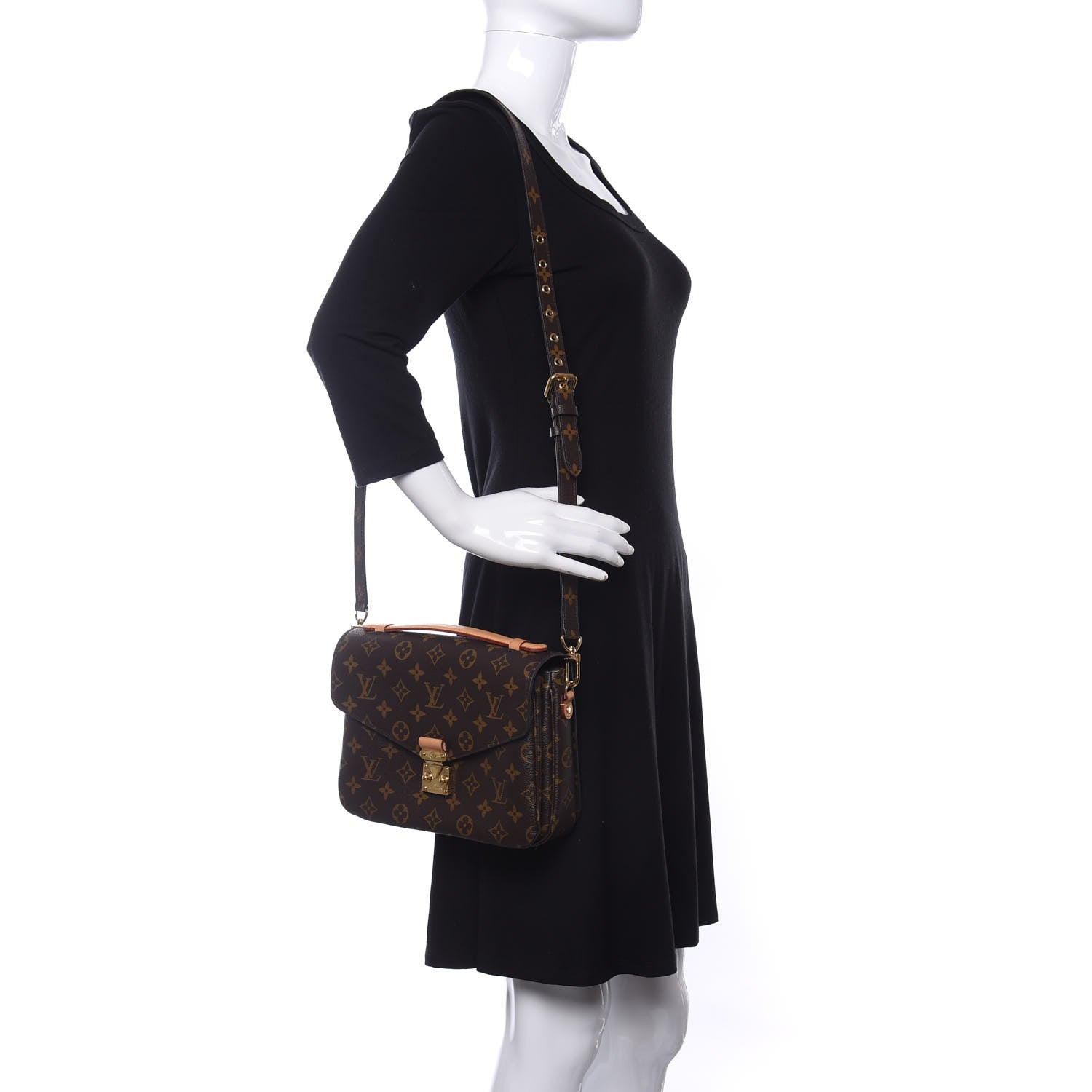 Louis Vuitton Monogram Pochette Metis 2 of 9