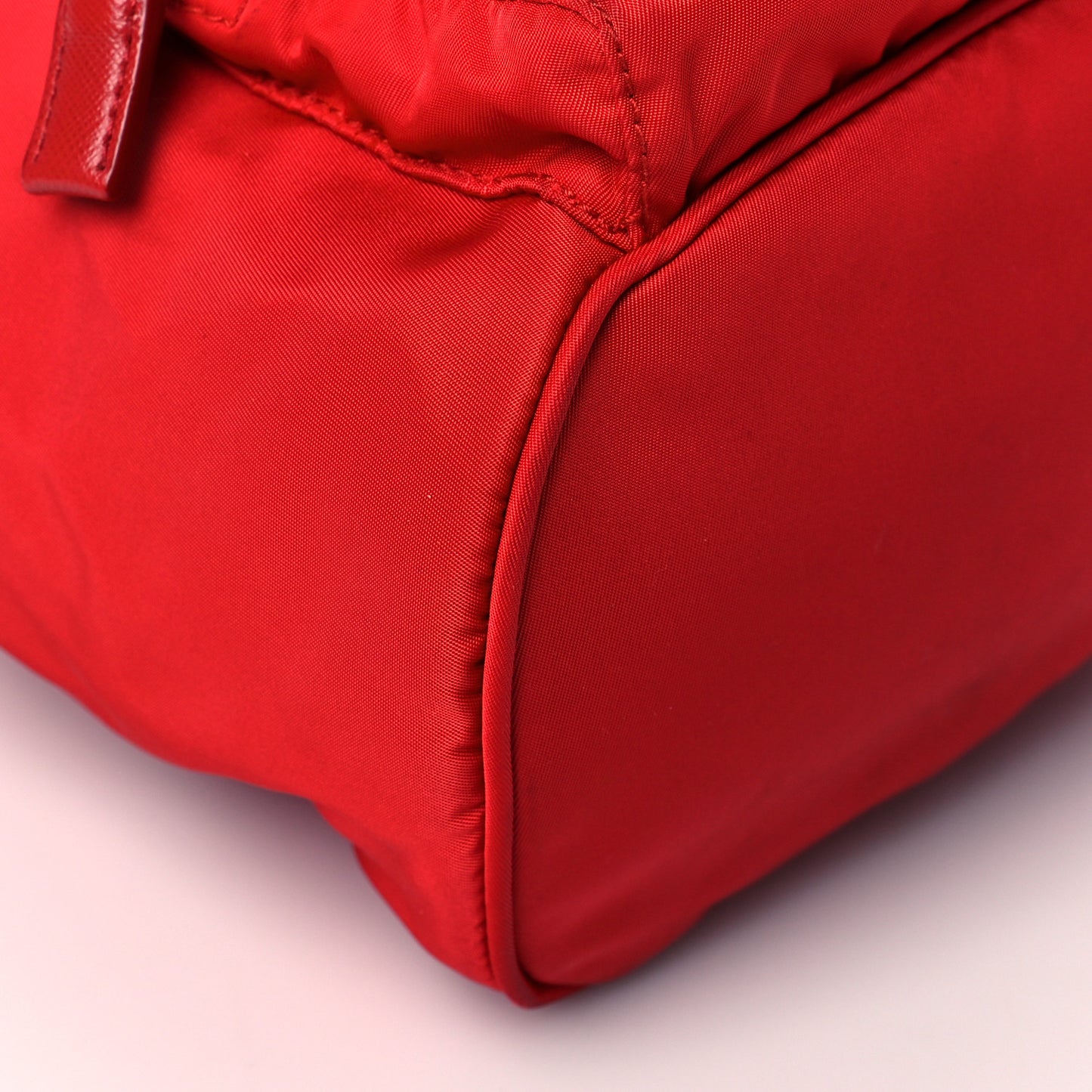 Tessuto Nylon Vela Saffiano Mini Single Snap Buckle Backpack Rosso