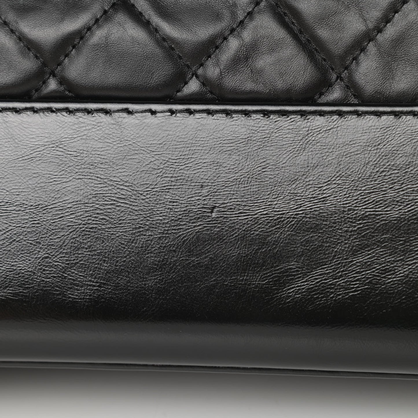 Aged Calfskin Quilted Medium Gabrielle Hobo Black