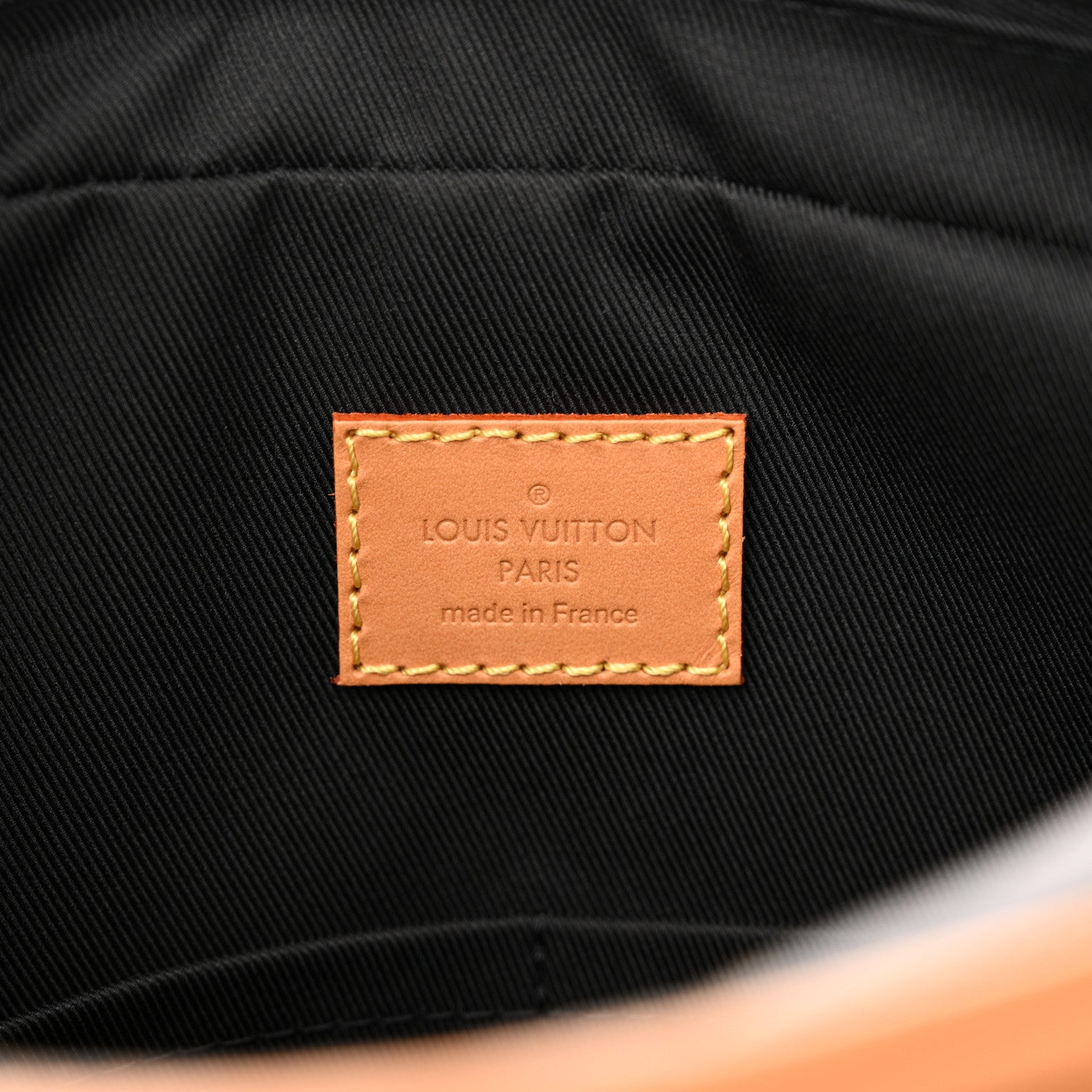 Louis Vuitton X NIGO Giant Damier Ebene Monogram Nil Messenger 7 of 11