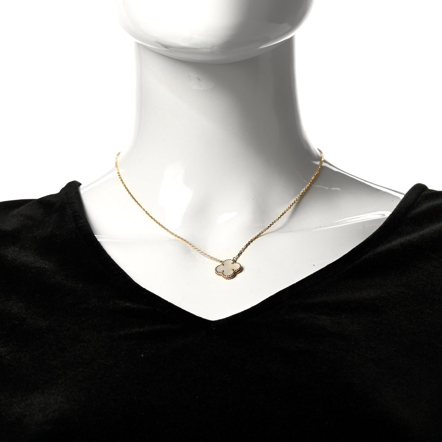 18K Yellow Gold Mother of Pearl Vintage Alhambra Pendant Necklace