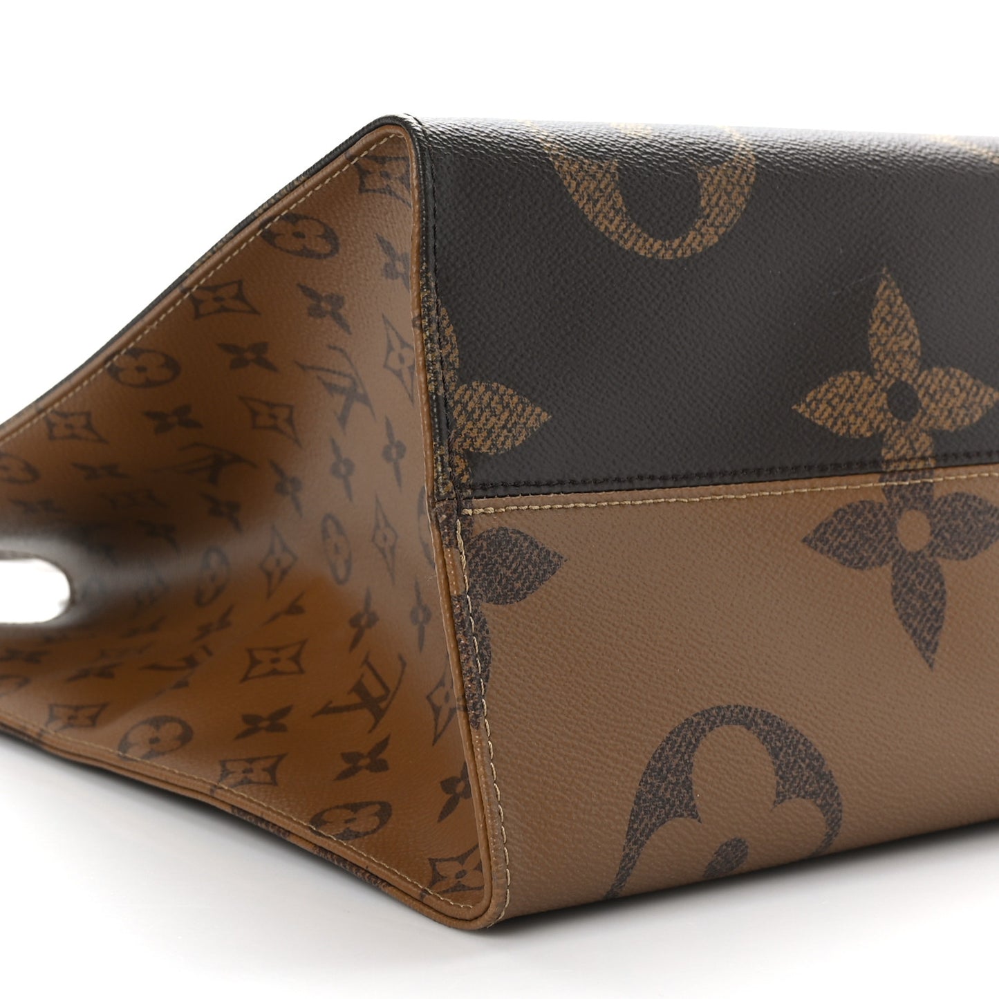 Reverse Monogram Giant Onthego GM