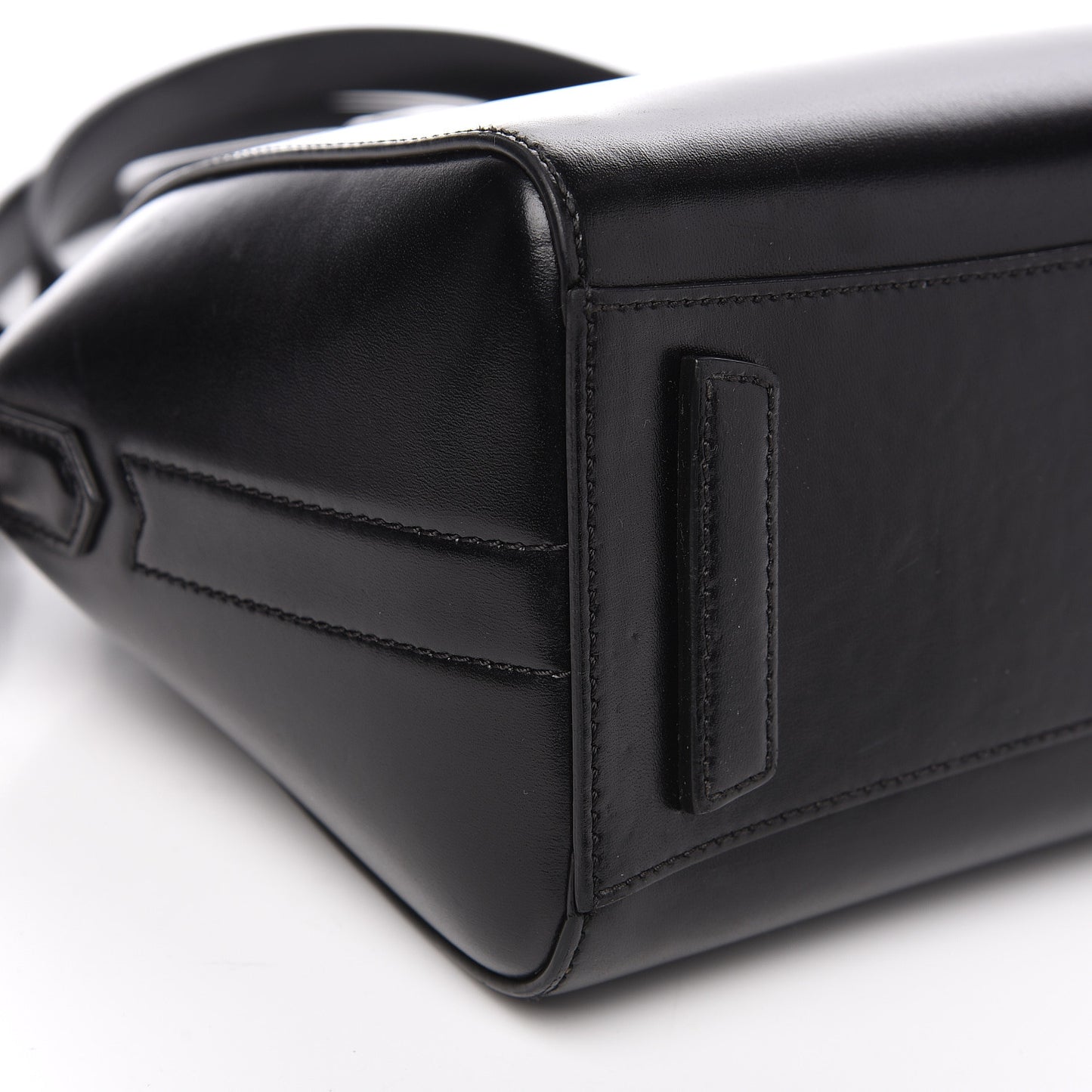 Shiny Lord Calfskin Mini Antigona Black