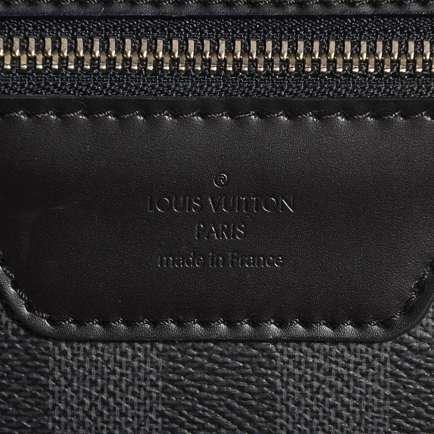 Damier Graphite Pegase 45