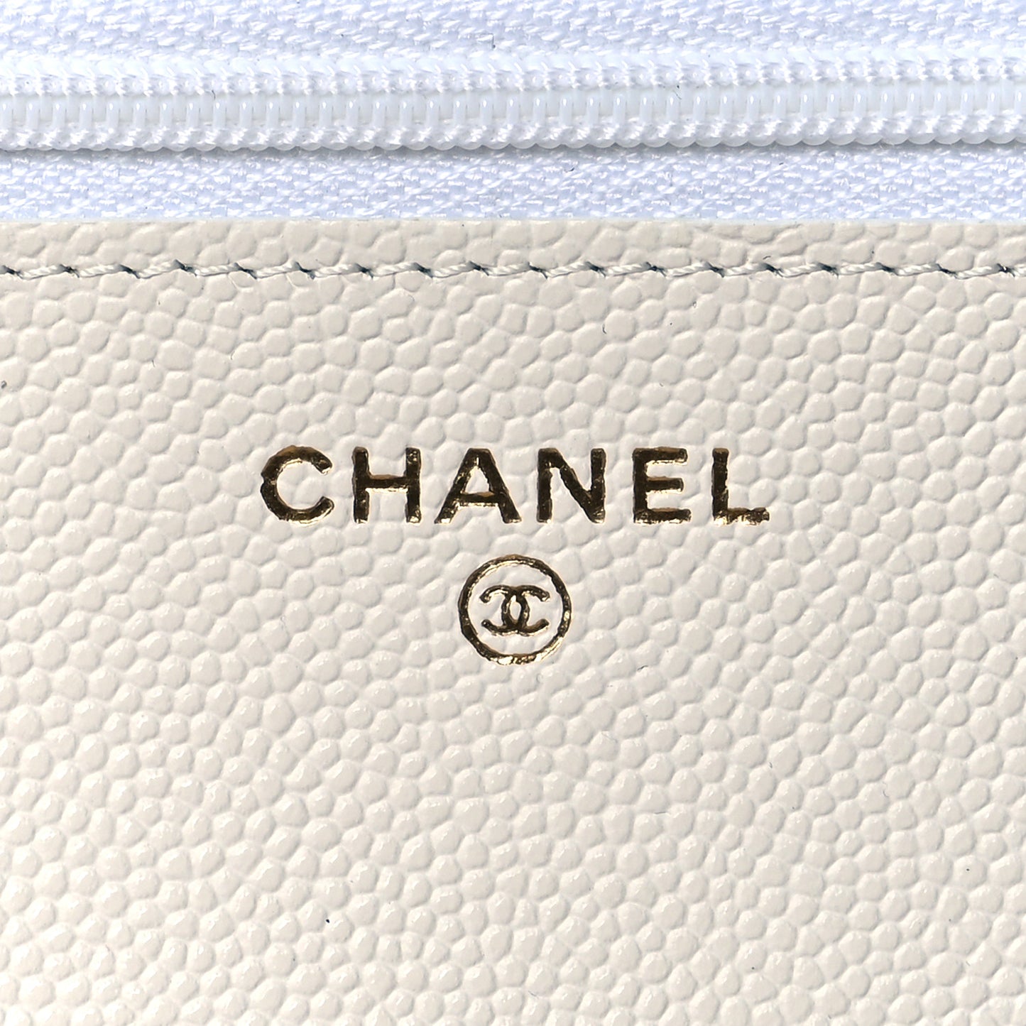 Caviar Quilted Wallet On Chain WOC White