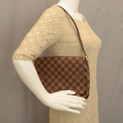 Louis Vuitton Damier Ebene Musette Tango 2 of 7