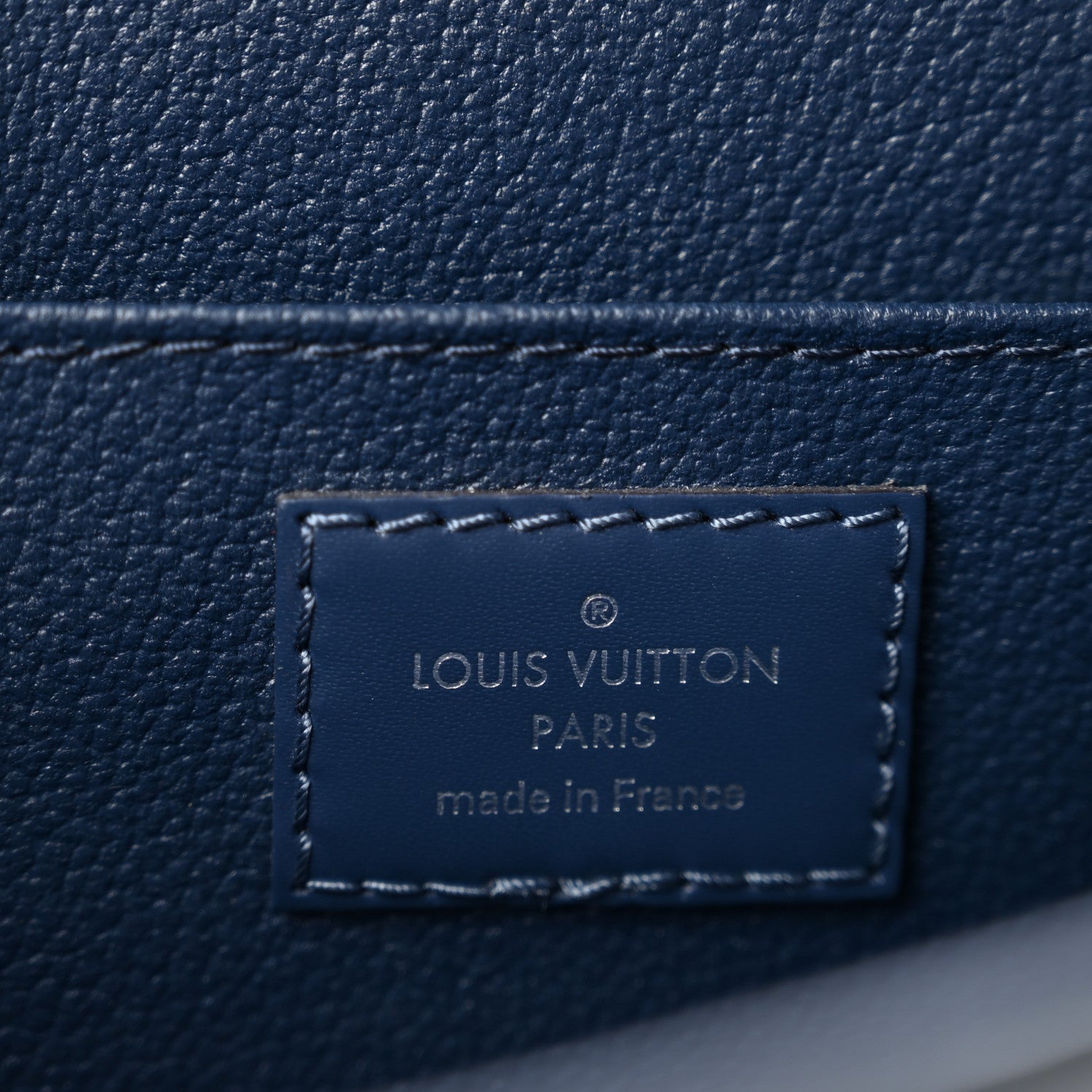 Louis Vuitton Epi Toiletry Pouch 26 Indigo 6 of 9