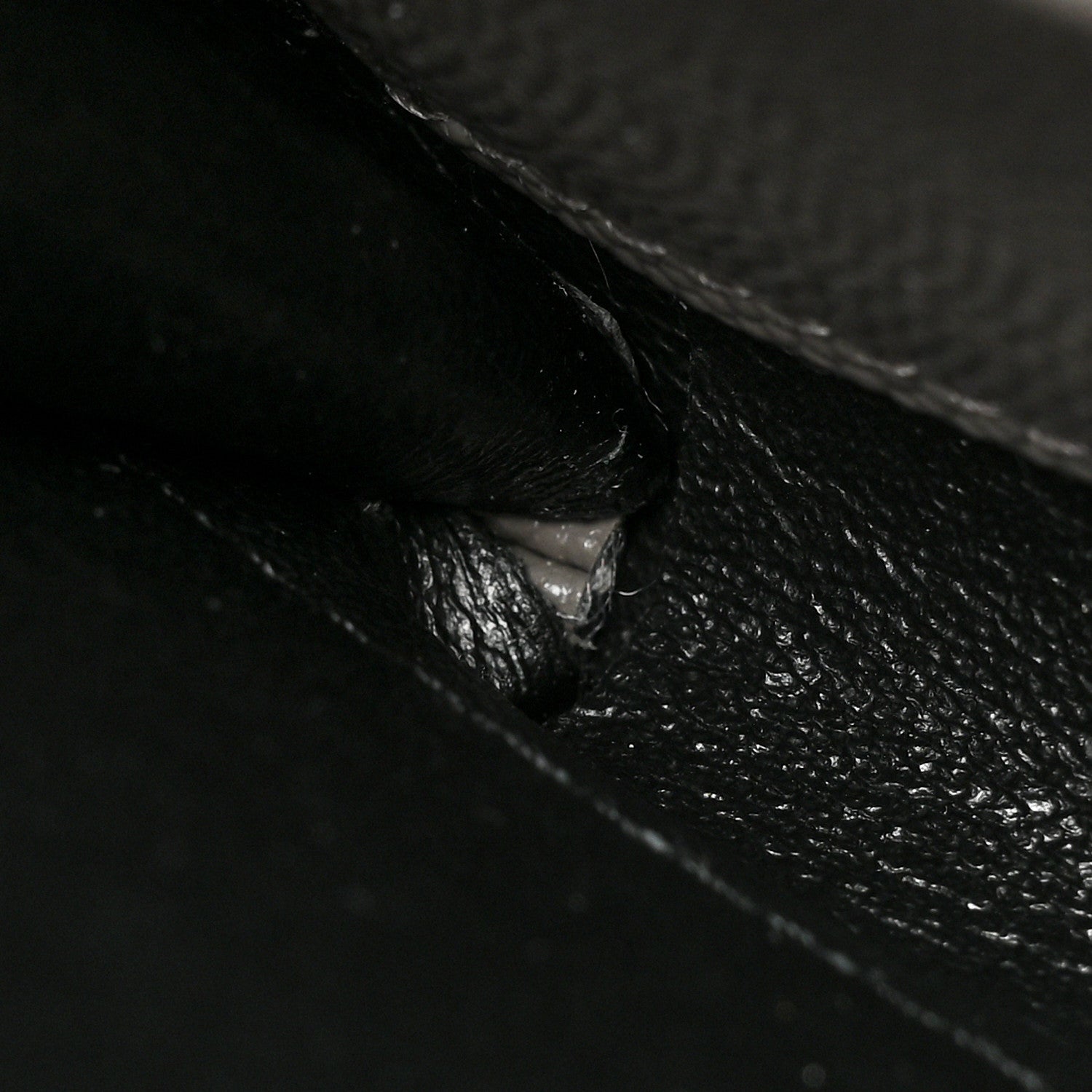 Saint Laurent Grain De Poudre Matelasse Chevron Monogram Chain Wallet Fog 10 of 10