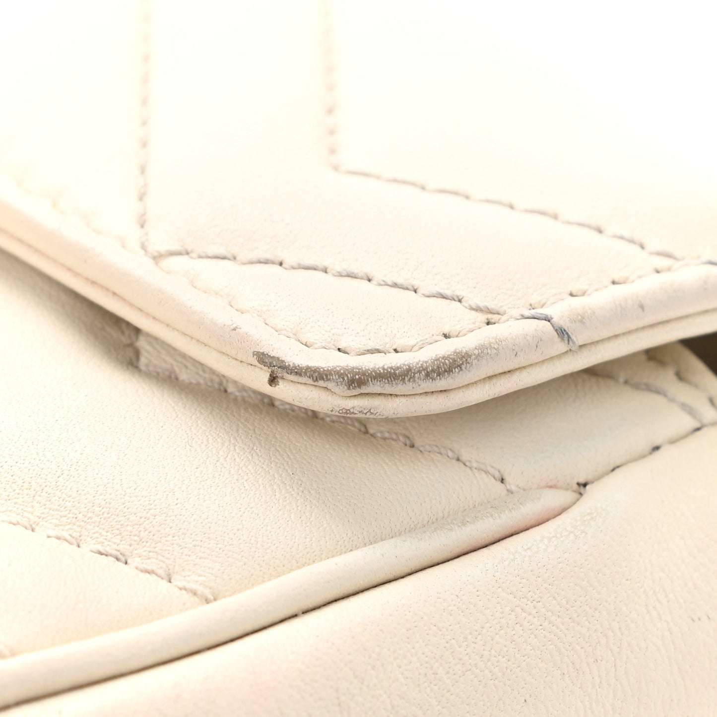 Calfskin Matelasse Super Mini GG Marmont Shoulder Bag White