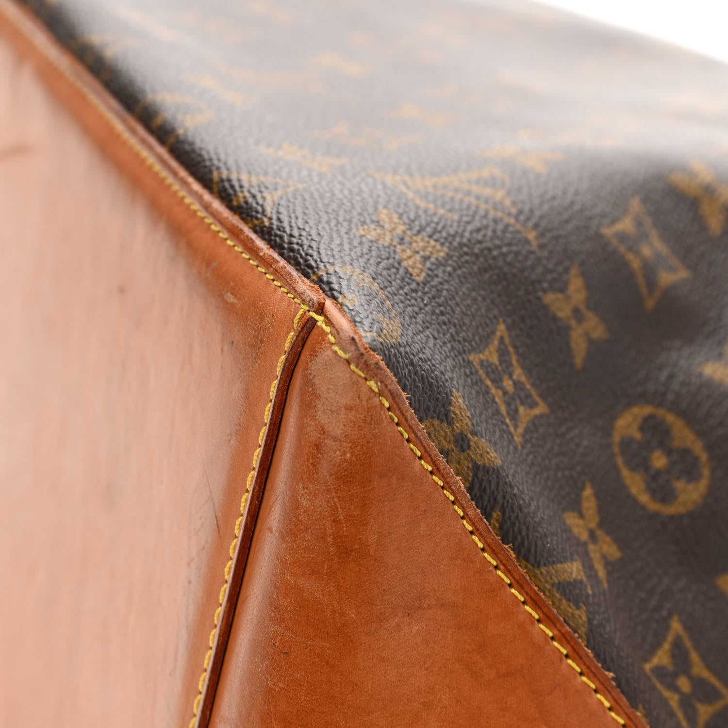 Louis Vuitton Monogram Cabas Mezzo 17 of 19
