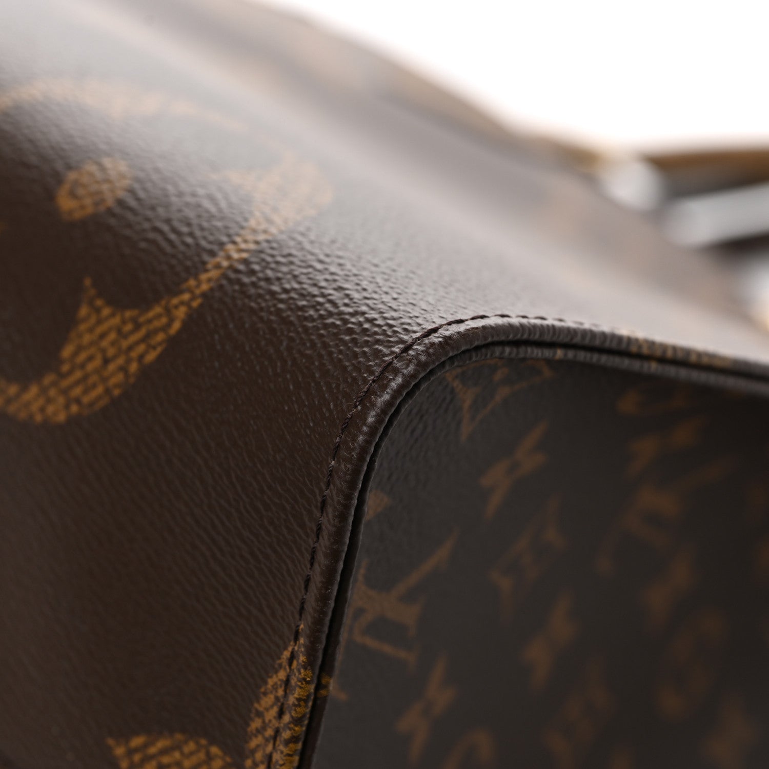 Louis Vuitton Reverse Monogram Giant Onthego GM 8 of 11