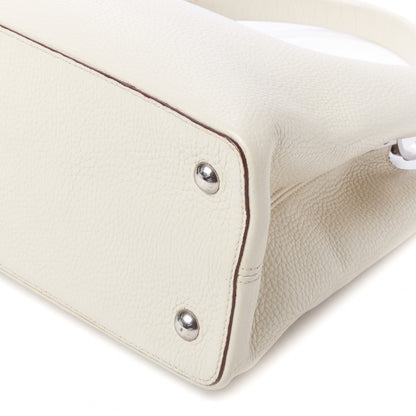 Louis Vuitton Taurillon Capucines MM Blanc Casse 4 of 7