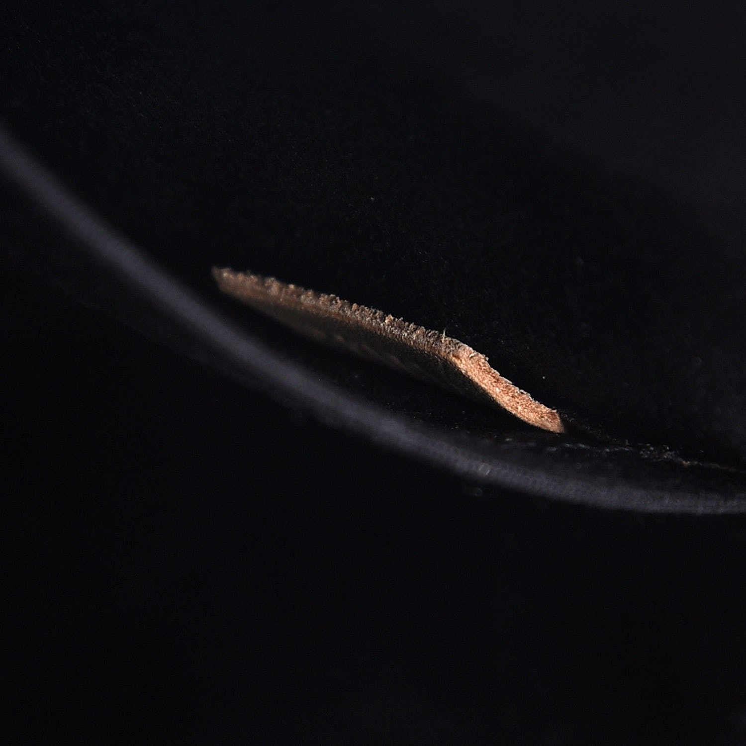 Louis Vuitton Vernis Alma PM Noir Magnetique 7 of 7