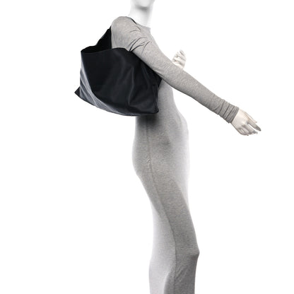 The Row Calfskin Tote Black 2 of 9