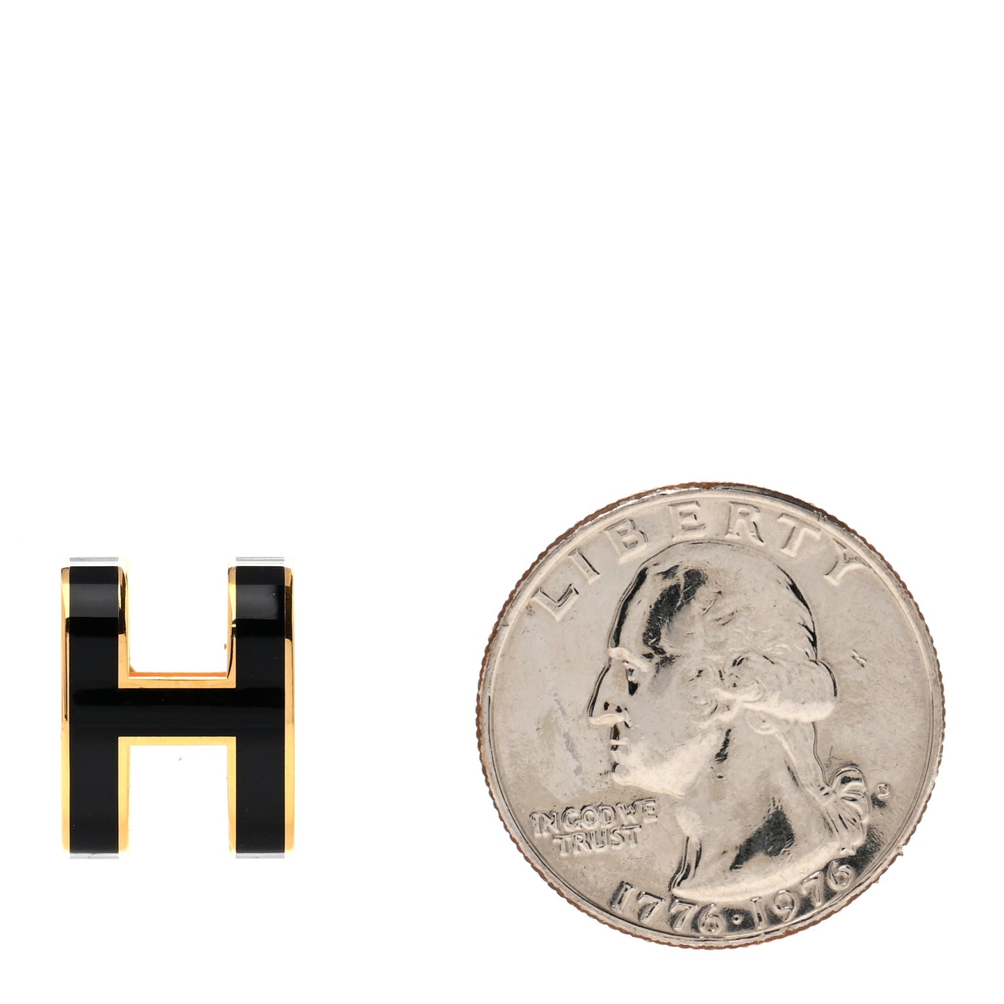 Lacquered Gold Pop H Pendant Black