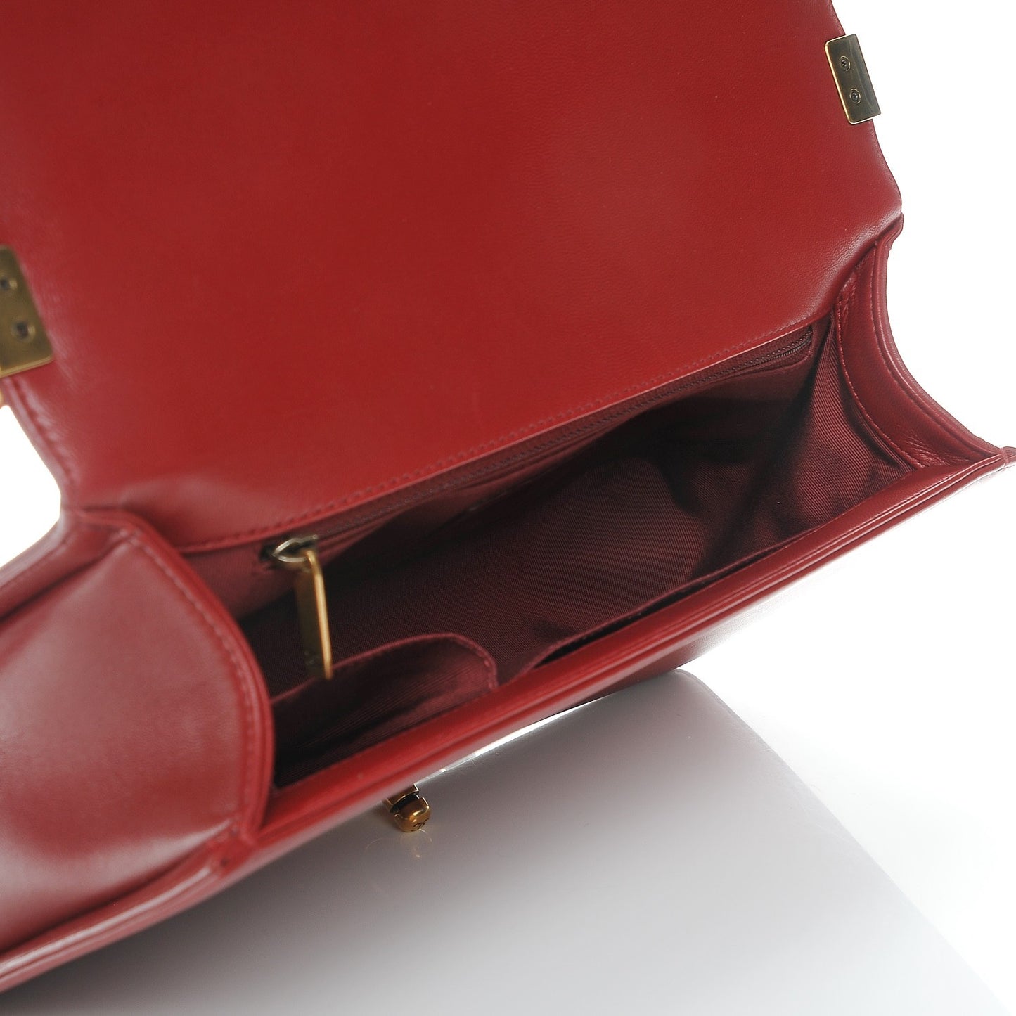Lambskin Quilted New Medium Boy Flap Red