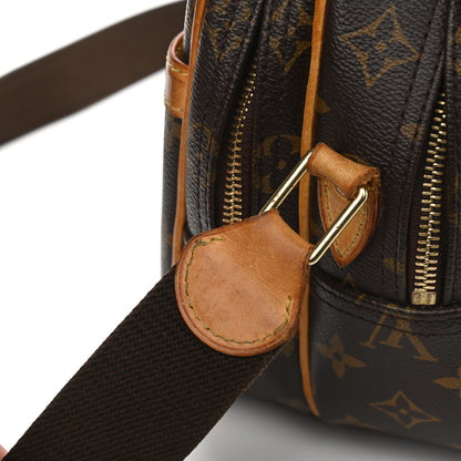 Louis Vuitton Monogram Reporter PM 14 of 17