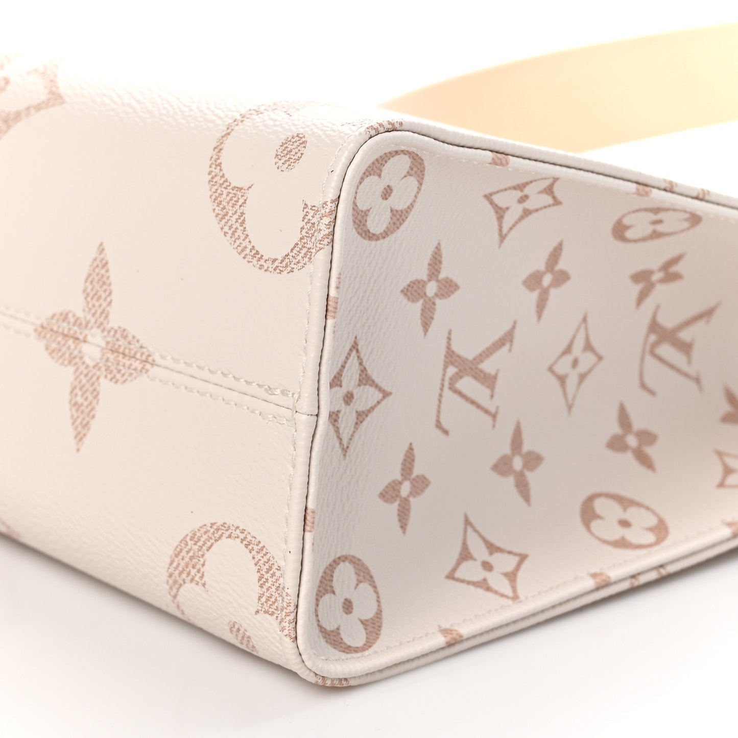 Monogram Dune Giant Onthego PM