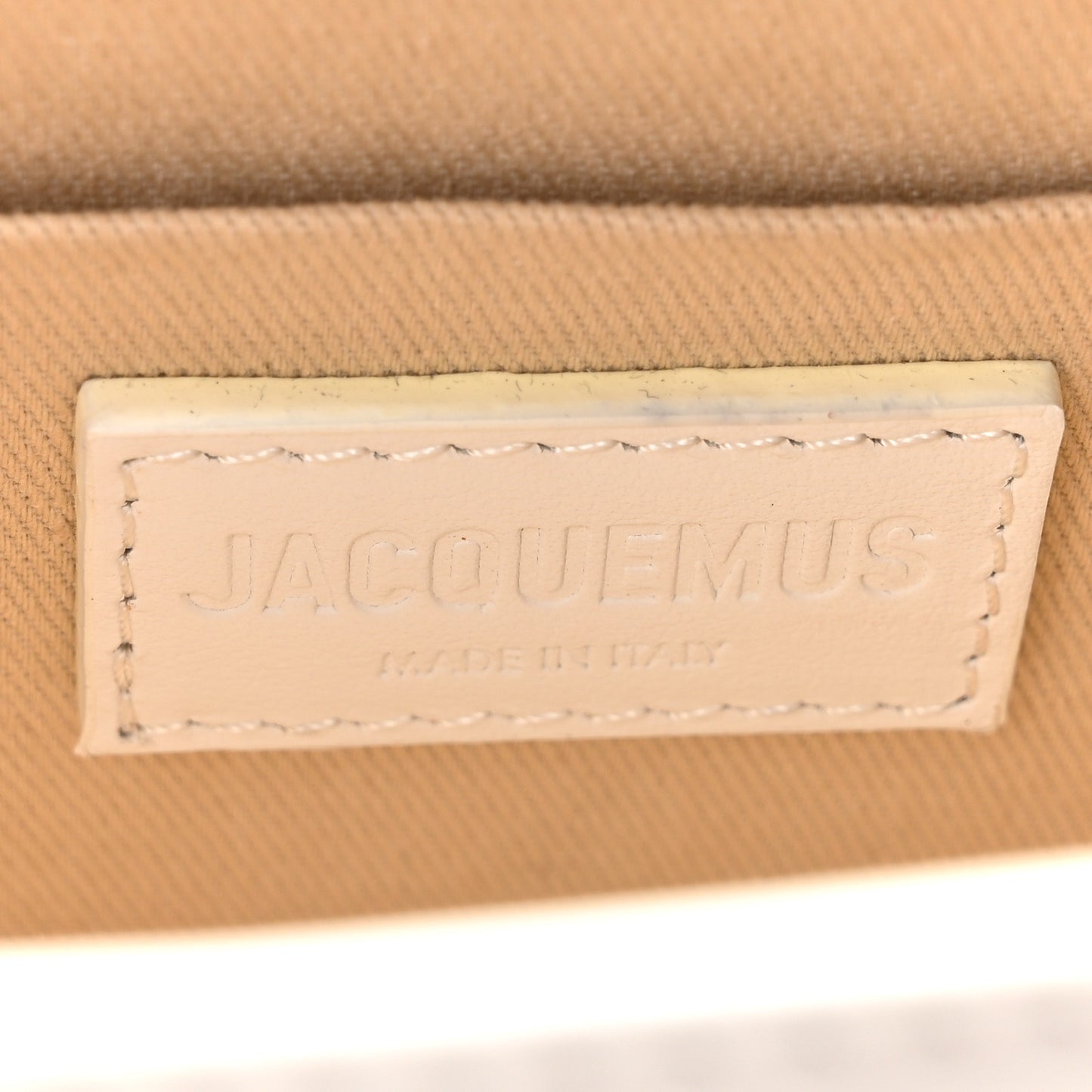 Smooth Calfskin Le Chiquito Moyen White