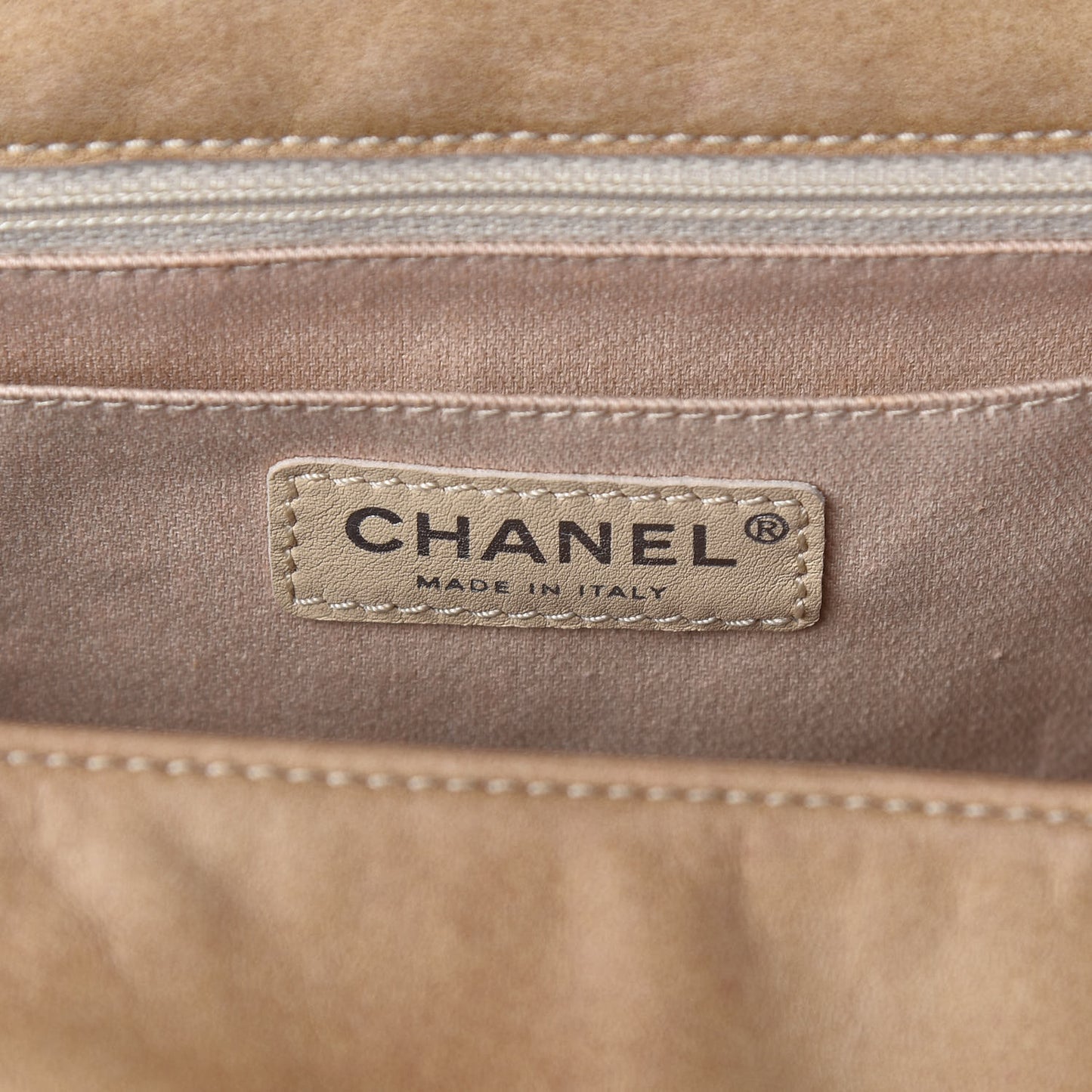 Calfskin Diagonal Ligne Flap Beige