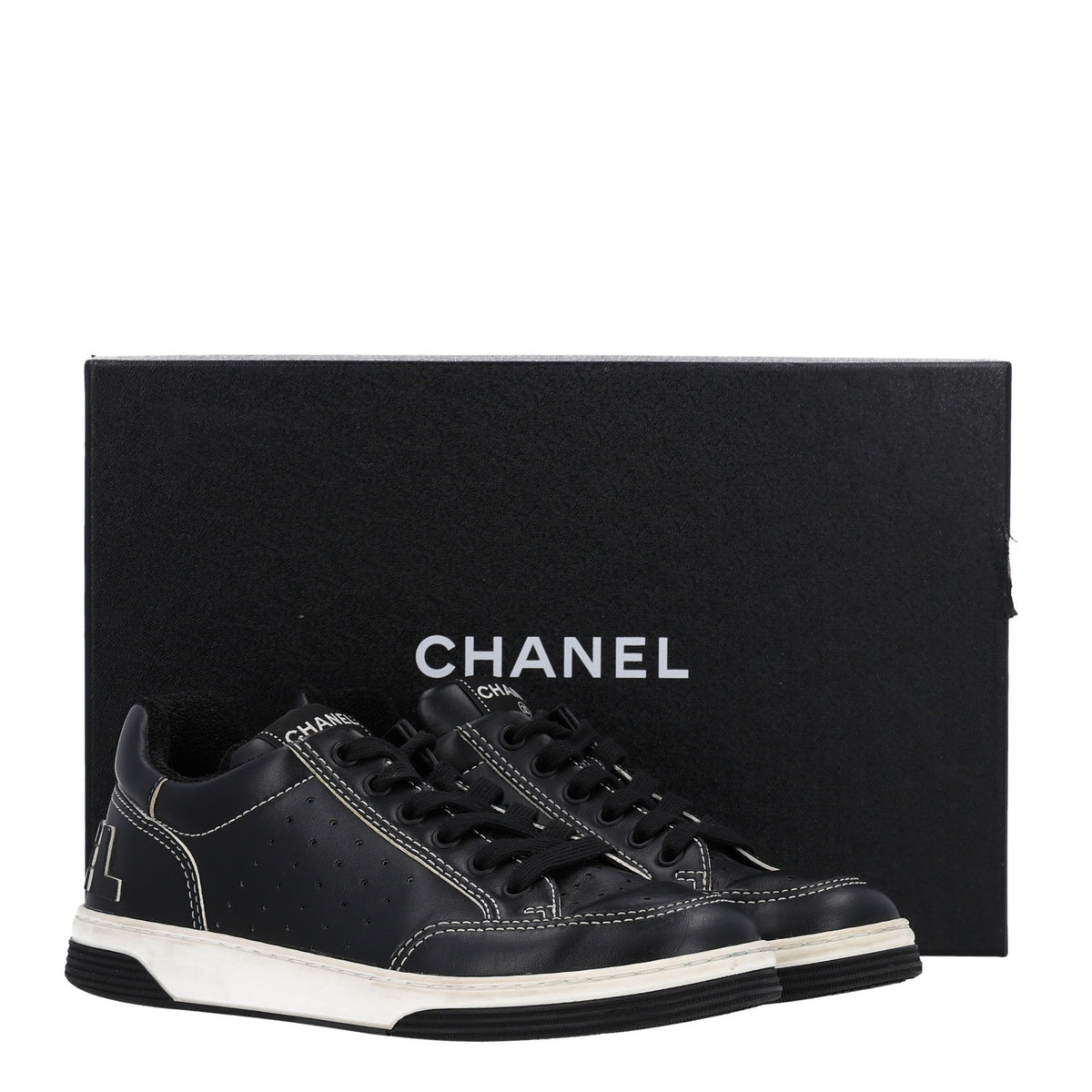 Calfskin Womens Logo Sneakers 38 Black White