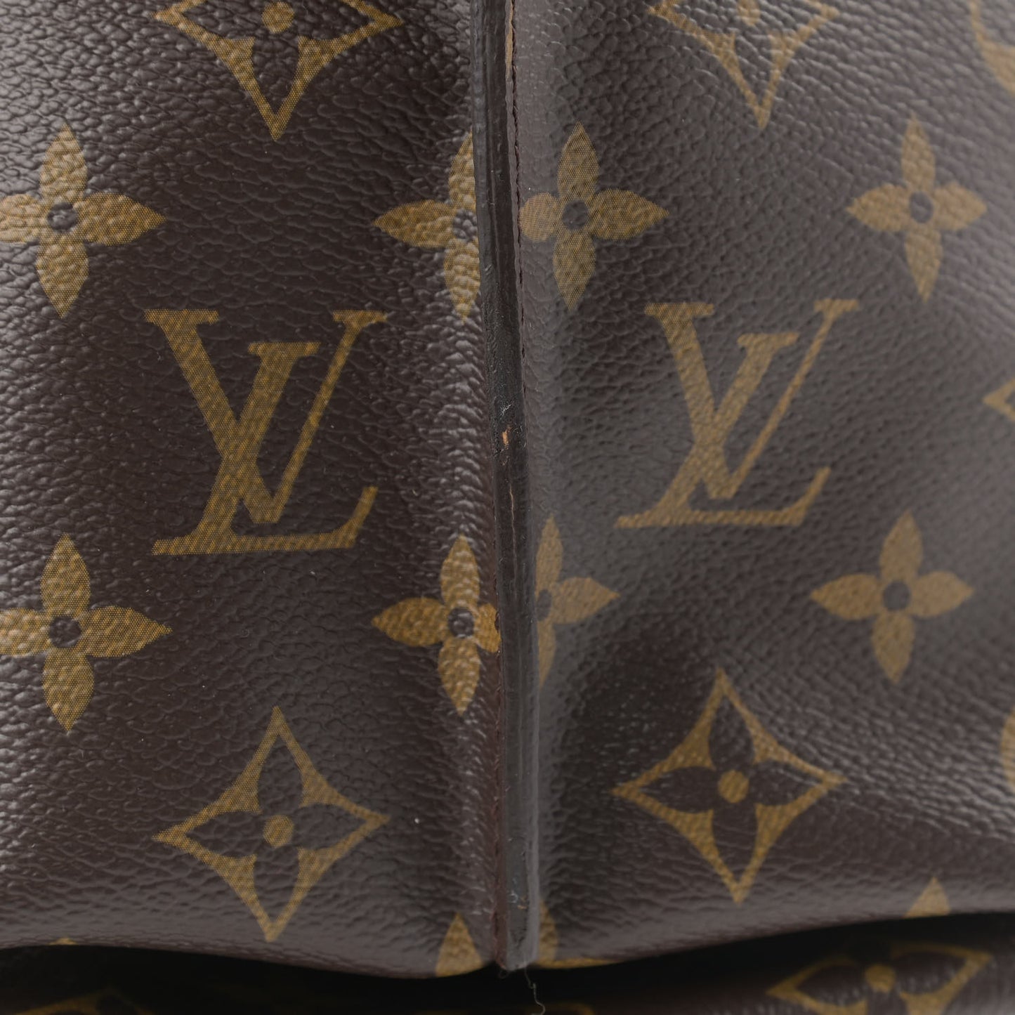 Monogram Metis