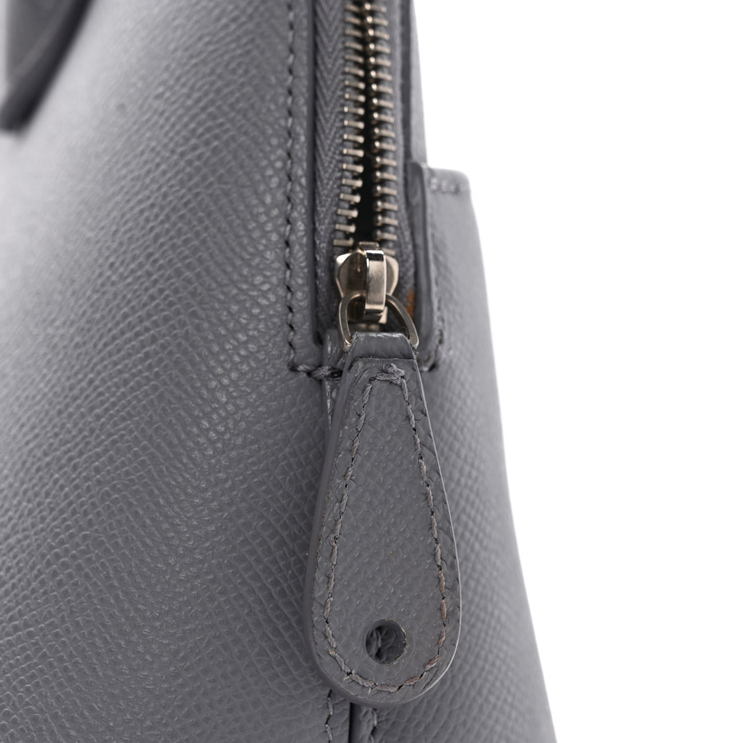 Signature Grained Calfskin Logo S Ville Top Handle Bag Gris Perle Fonce White