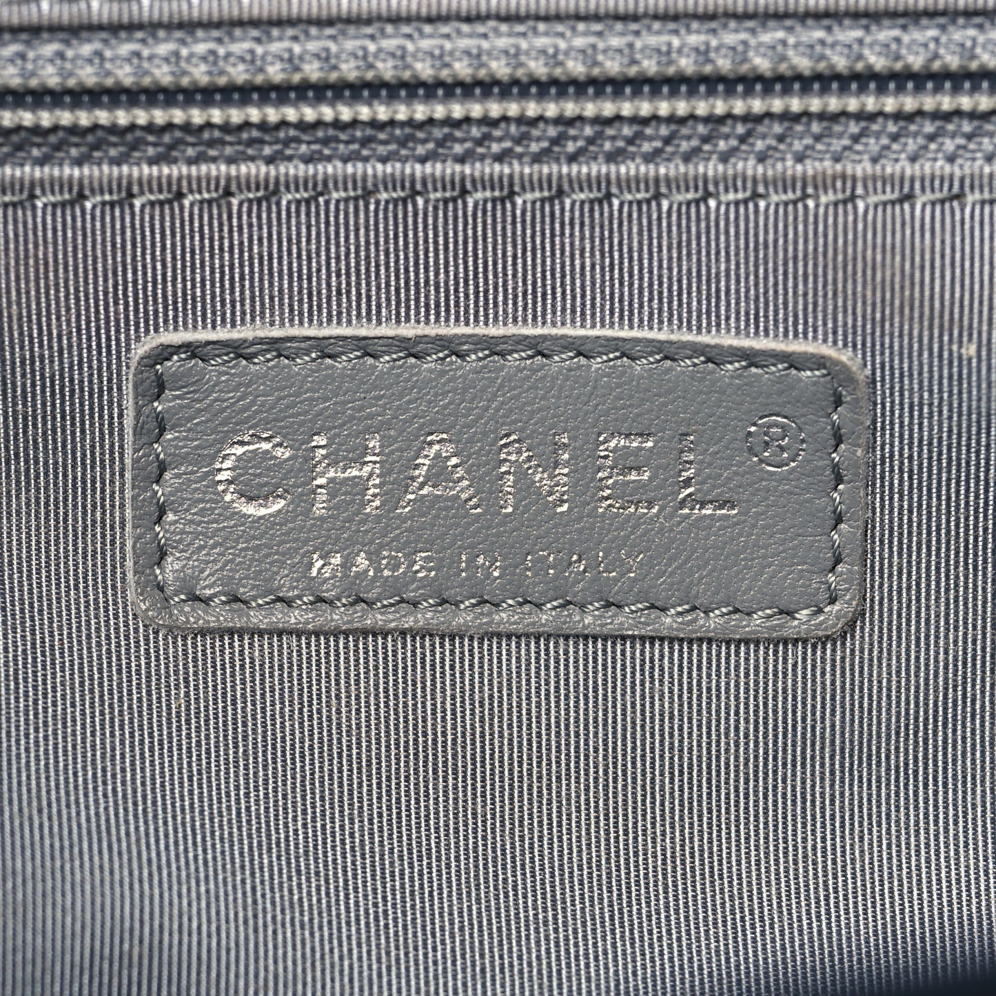 Washed Lambskin Quilted Medium Chain Around Messenger Navy Blue