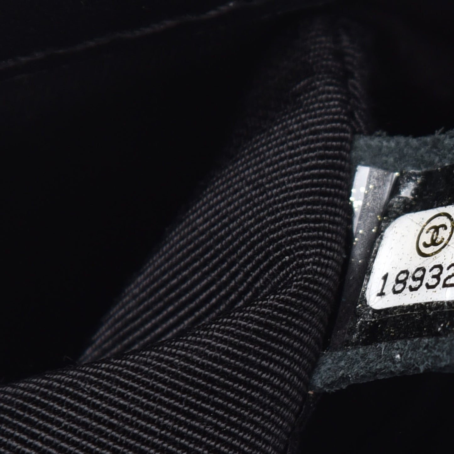 Caviar Quilted Hobo Bag Black