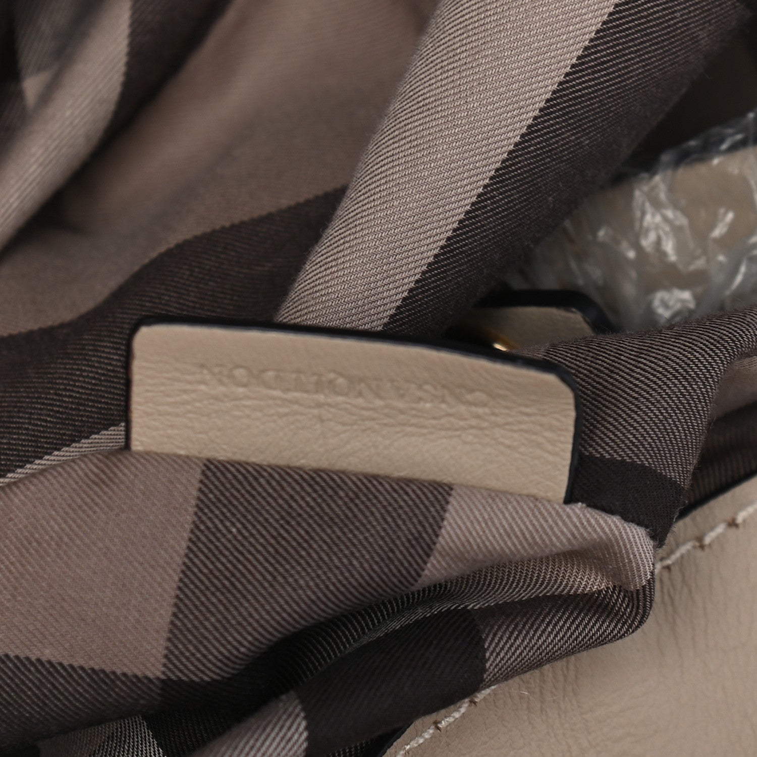 Burberry Grainy Calfskin Medium Canterbury Tote Trench 7 of 9