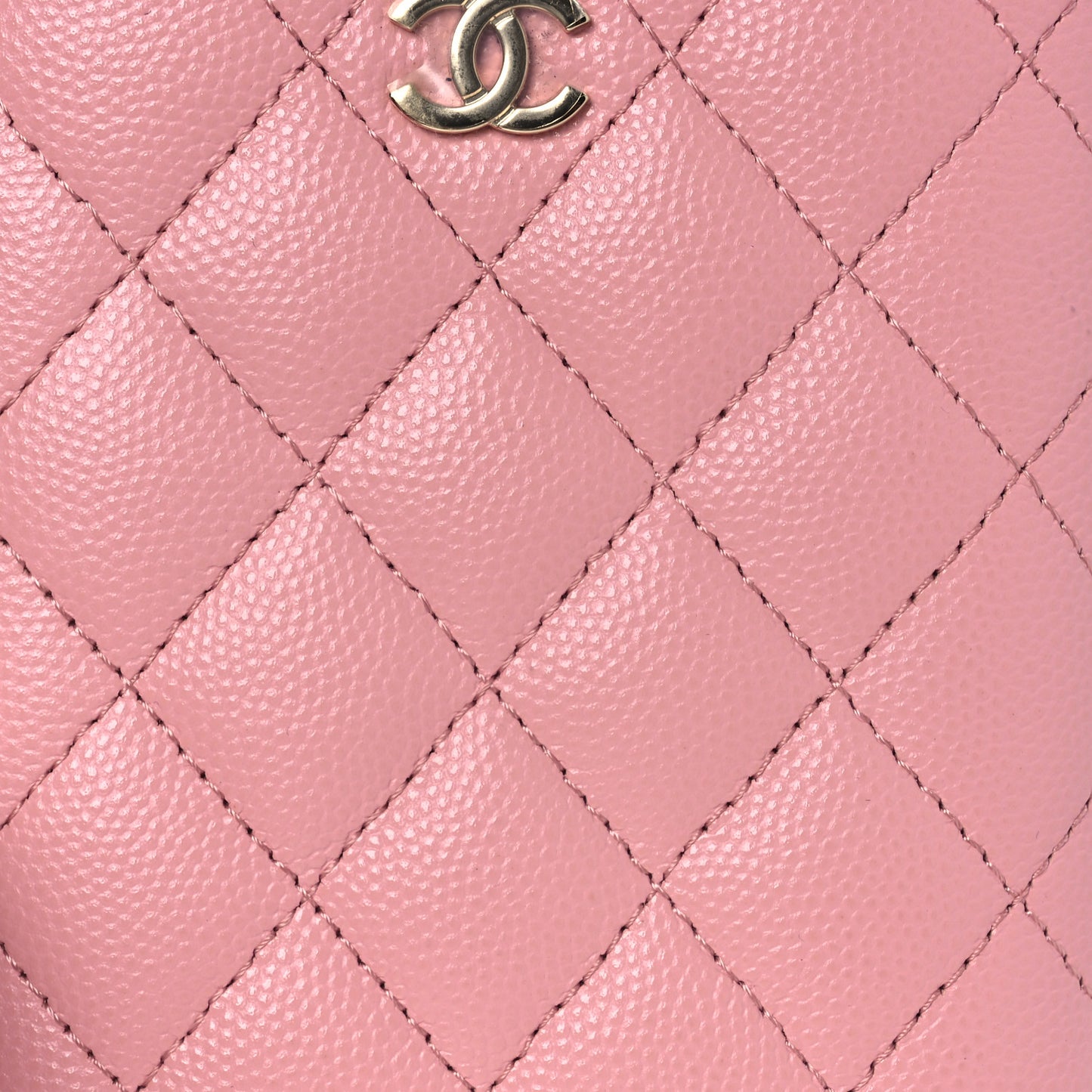 Caviar Quilted Small Vertical Coco Beauty Vanity Case With Chain Light Pink