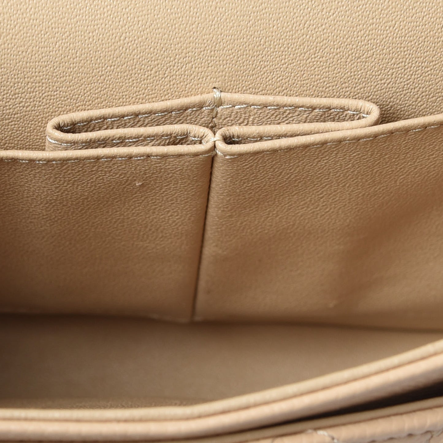 Caviar Quilted Medium Double Flap Beige Clair