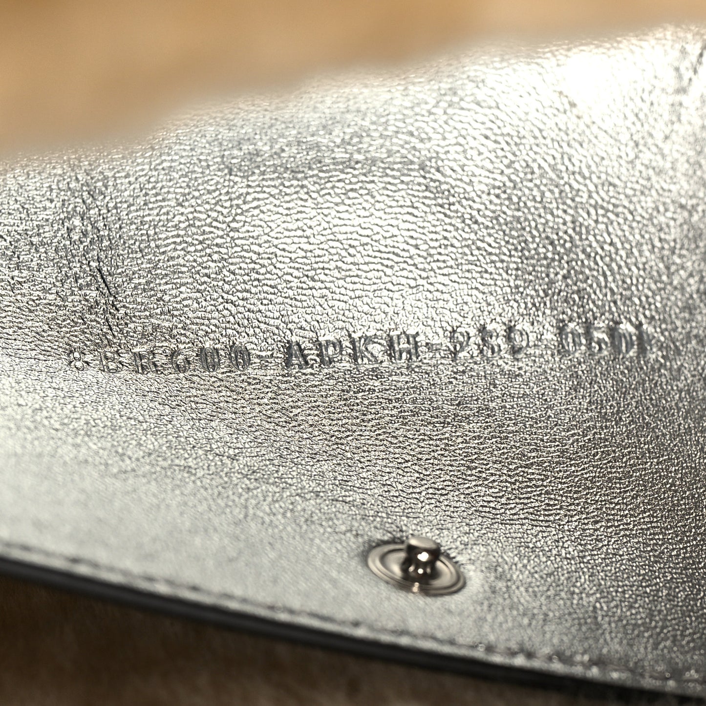 Craquele Lambskin Sheepskin Fur Baguette Argento