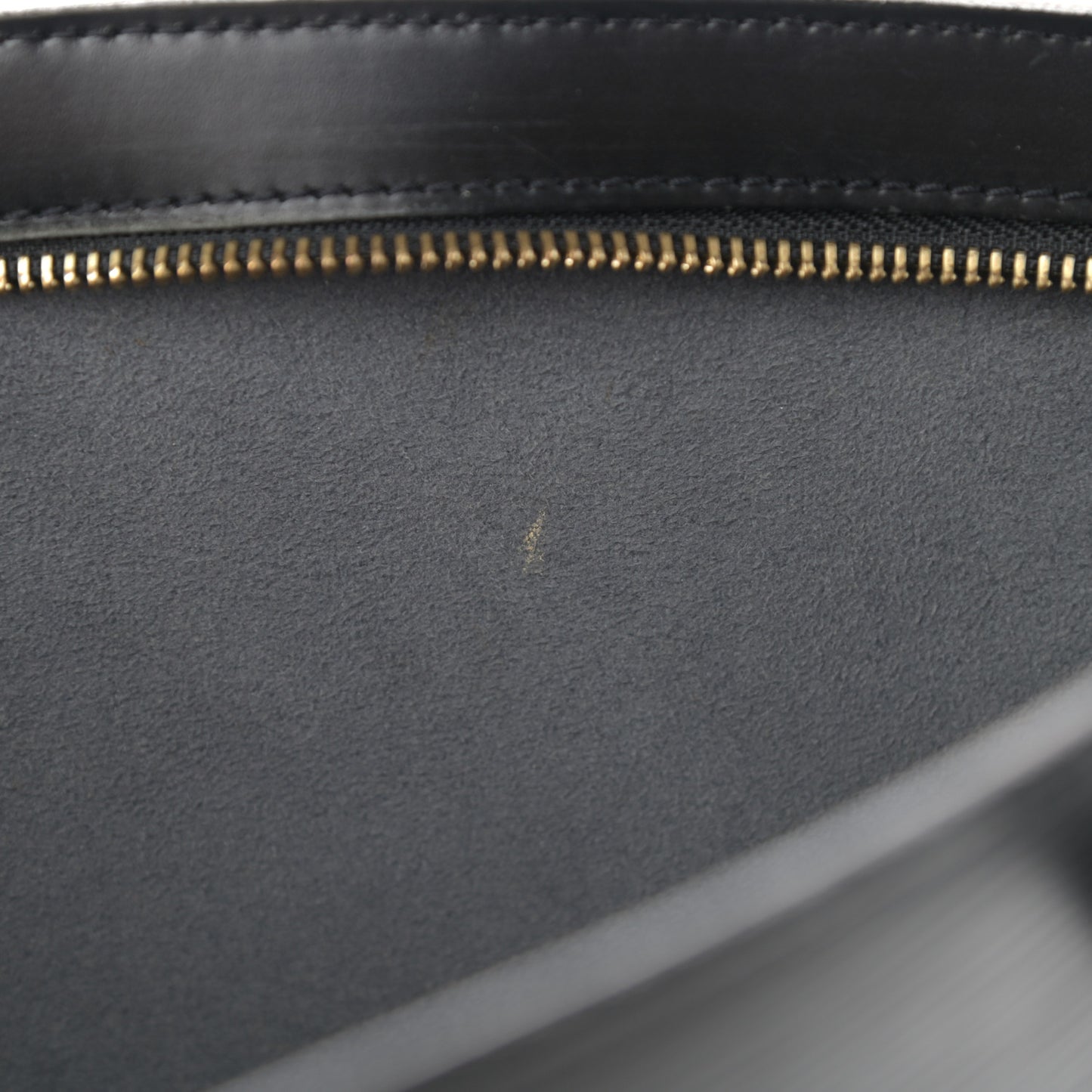 Epi Saint Jacques PM Long Straps Black