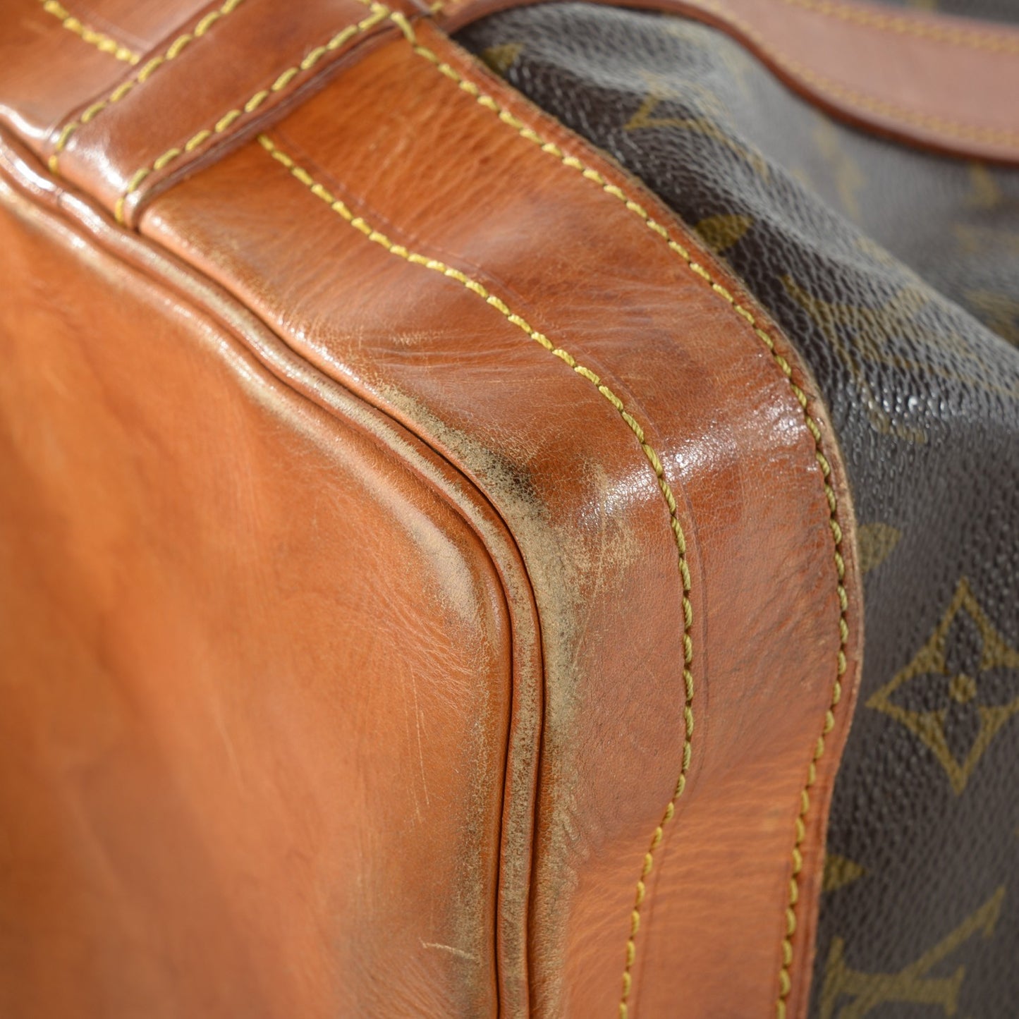 Monogram Noe