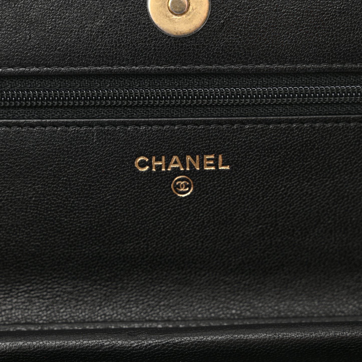 Lambskin Quilted Infinity Wallet On Chain WOC Black