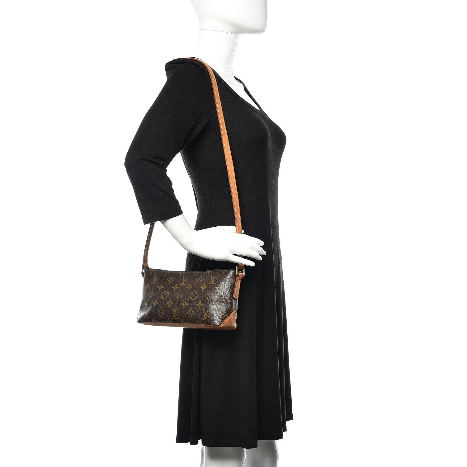Louis Vuitton Monogram Trotteur 2 of 11