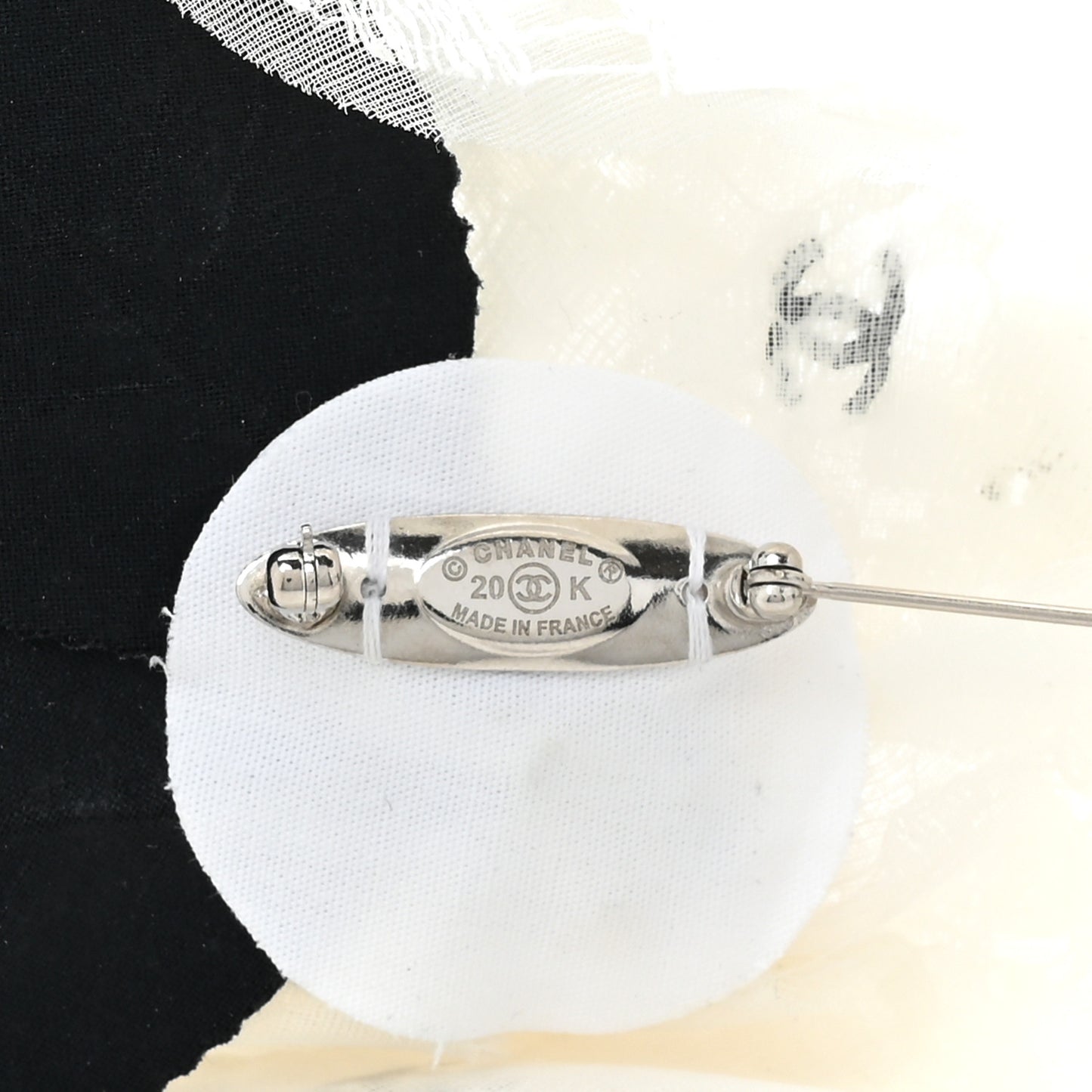Lace Resin Pearl CC Brooch White Black