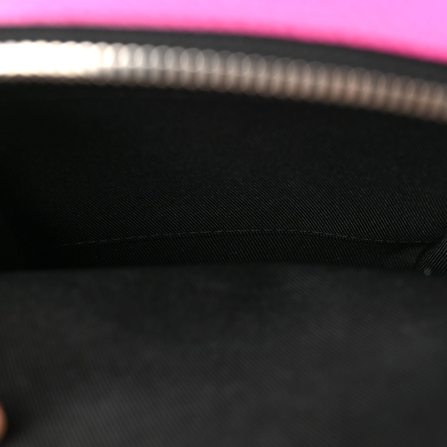 Taigarama Outdoor Slingbag Fuchsia