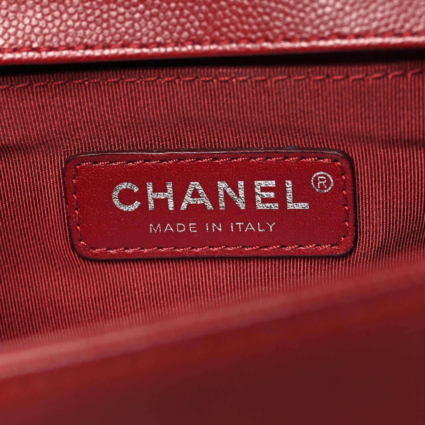 Caviar Chevron Quilted Medium Boy Flap Red