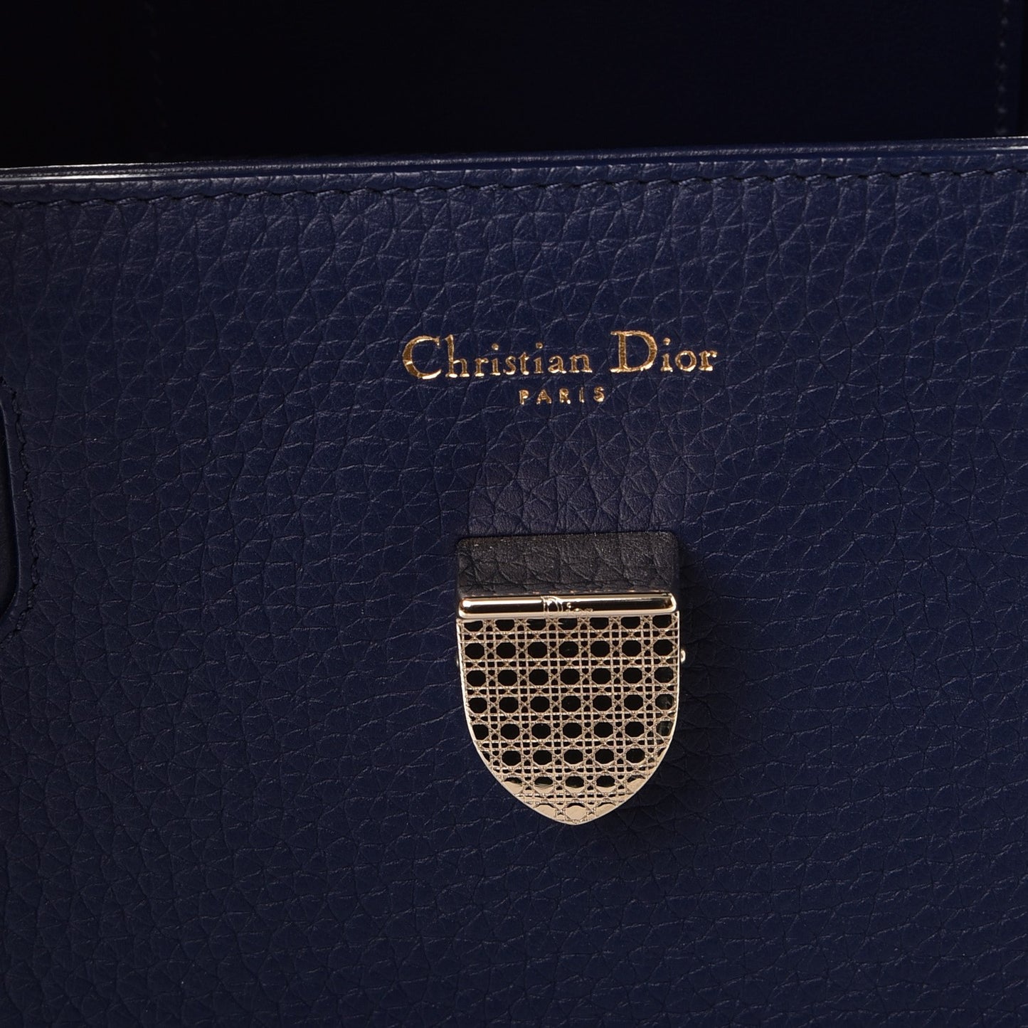 Bullcalf Medium Diorever Flap Navy