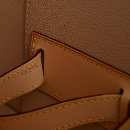 Louis Vuitton Monogram Nice Vanity 7 of 17