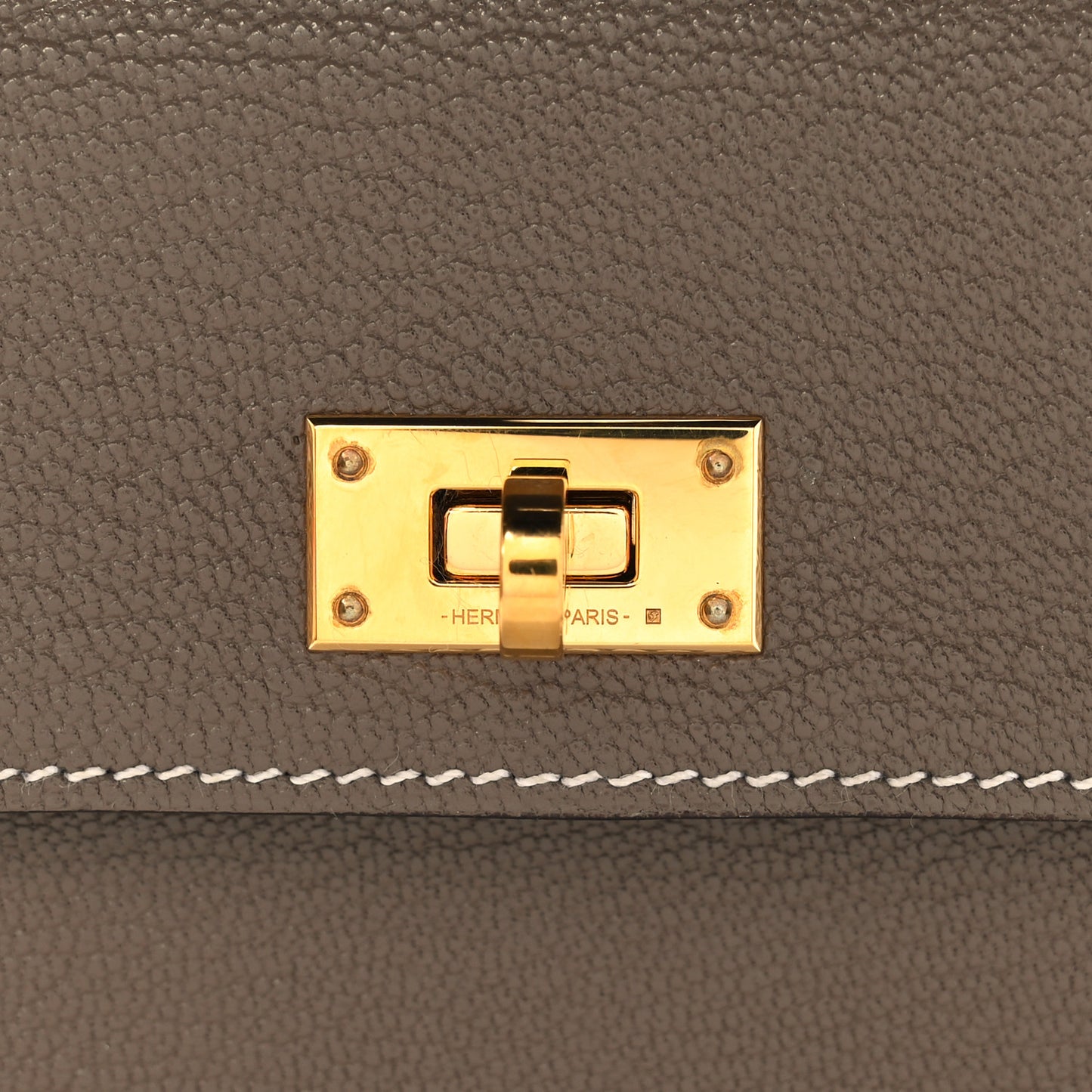 Chevre Chandra Kelly Pocket Compact Wallet Etoupe