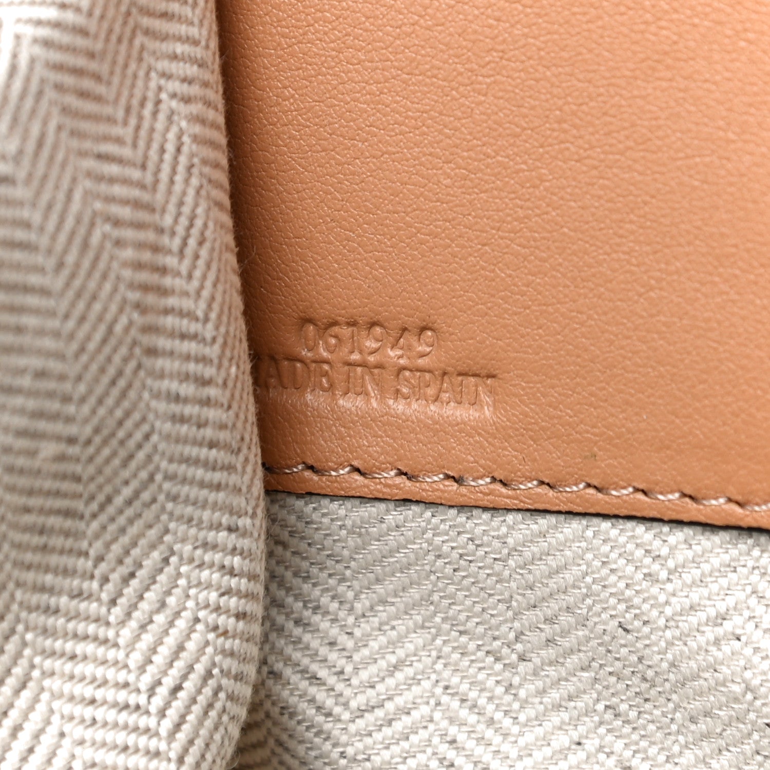 Loewe Calfskin Small Hammock Shoulder Bag Vanilla 6 of 10