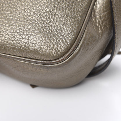 Gucci Metallic Pebbled Calfskin Small Soho Disco Bag Golden Beige 11 of 23