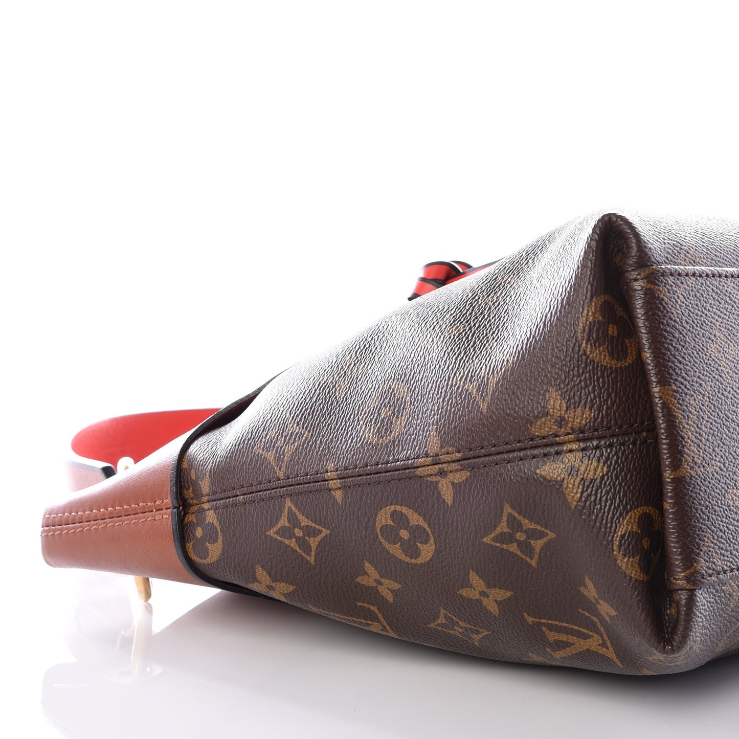 Monogram Tuileries Besace Caramel Rouge