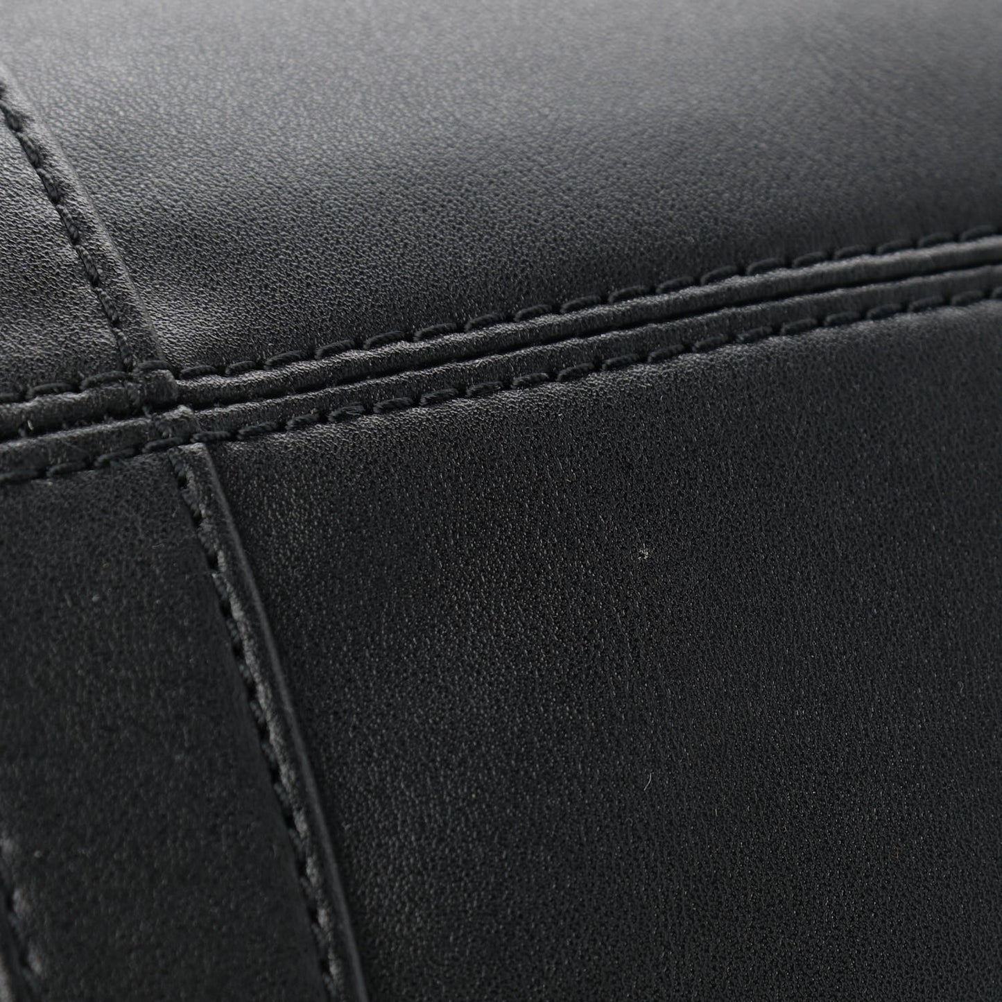 Vegan Leather Medium Duffle Black