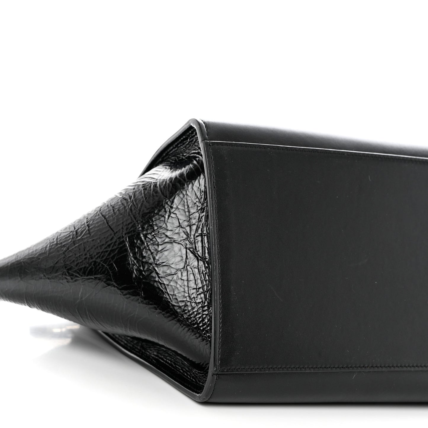 Shiny Goatskin Small Trapeze Black