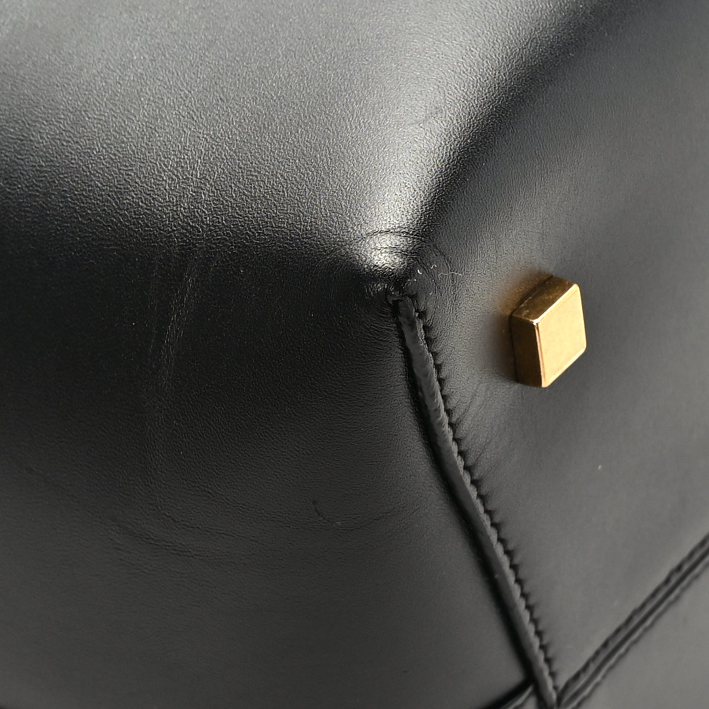 Shiny Calfskin Le 37 Bucket Bag Black